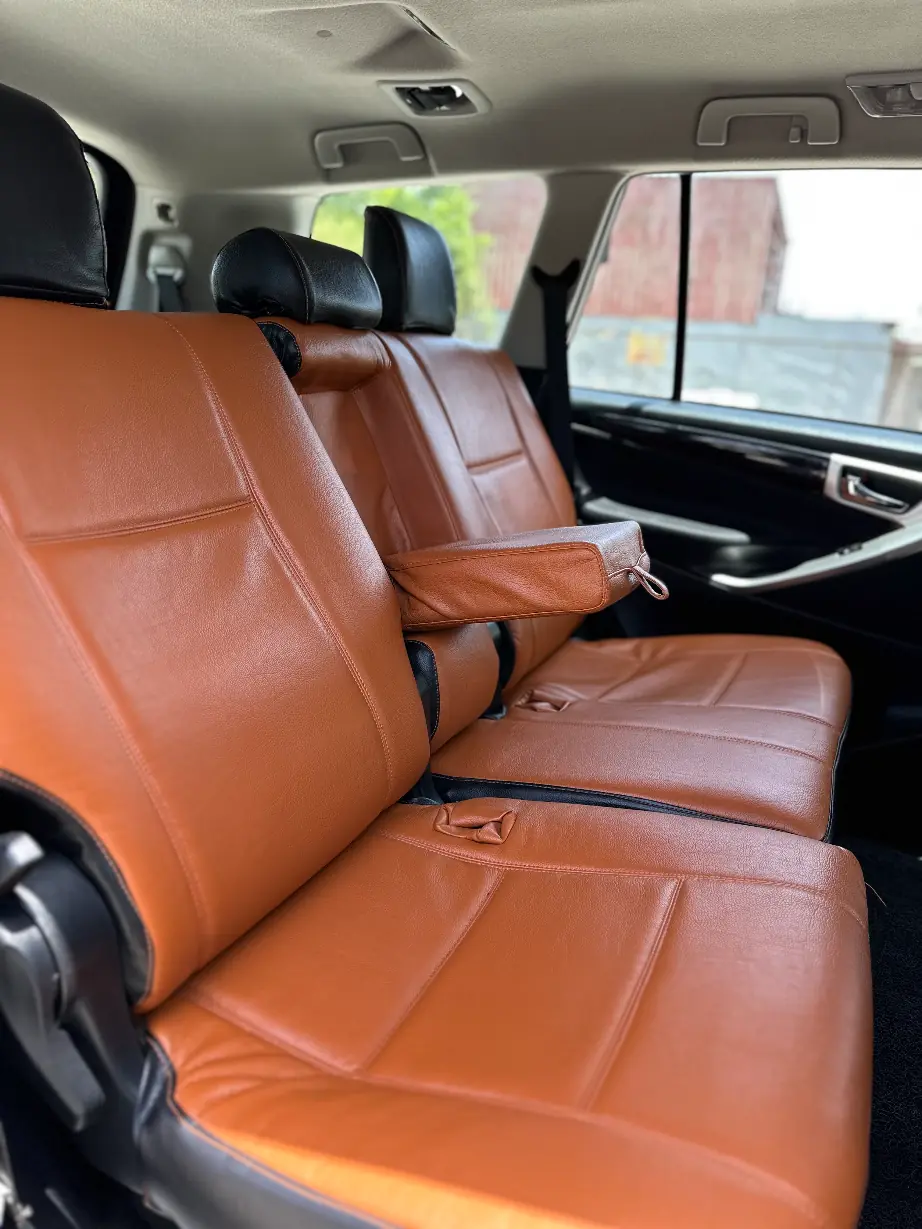 2021 INNOVA CRYSTA V MT
