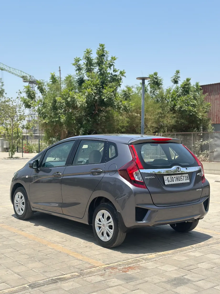 2017 HONDA JAZZ i-VTEC MT 1st FULL PETROL