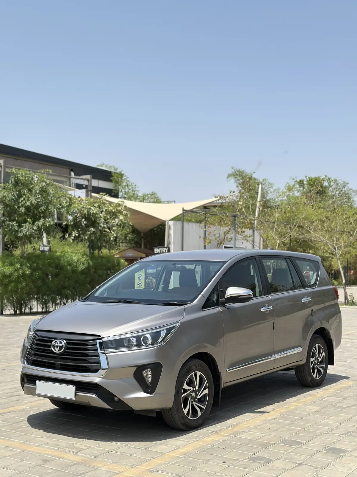 2021 INNOVA CRYSTA V MT