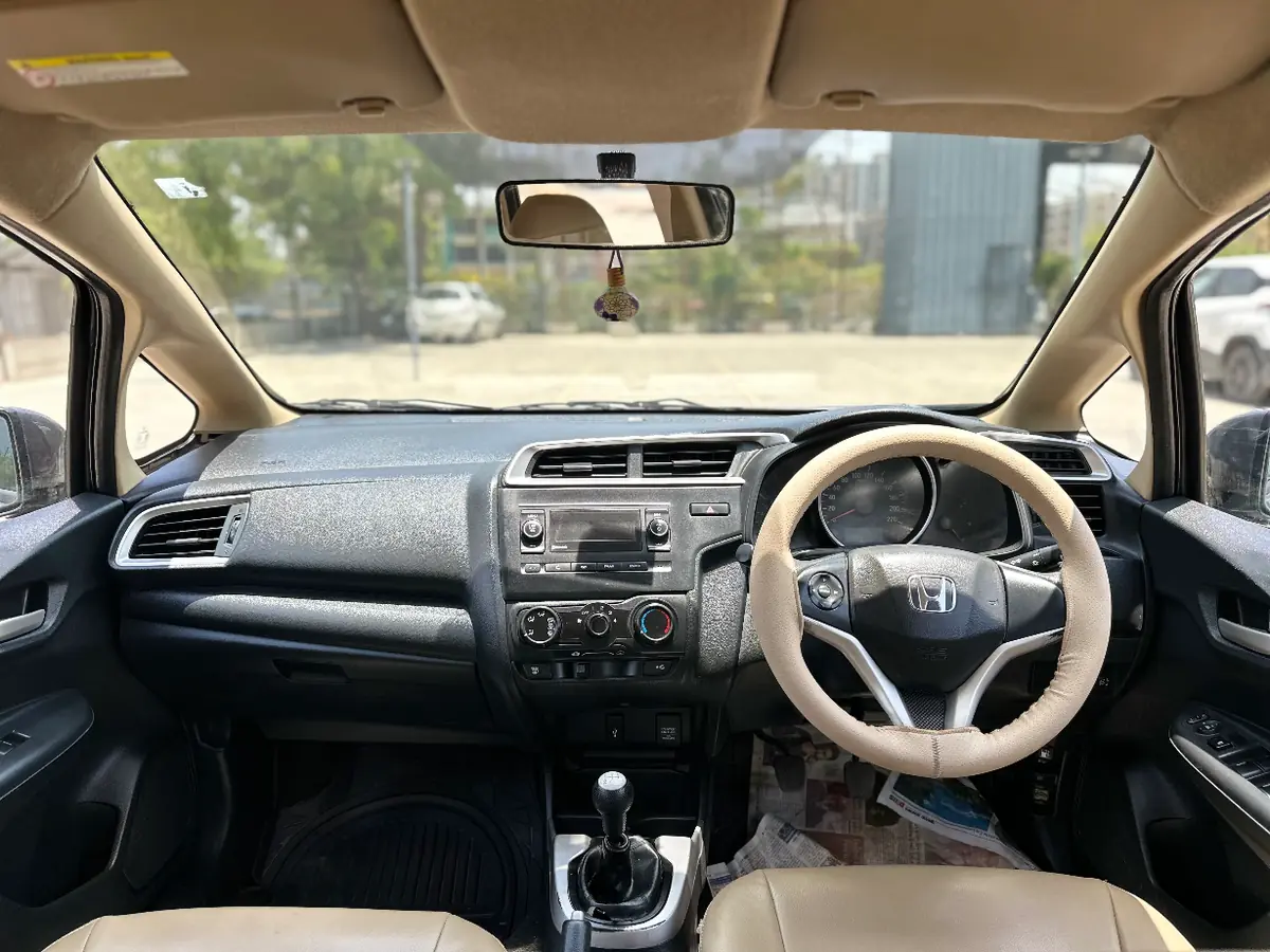2017 HONDA JAZZ i-VTEC MT 1st FULL PETROL