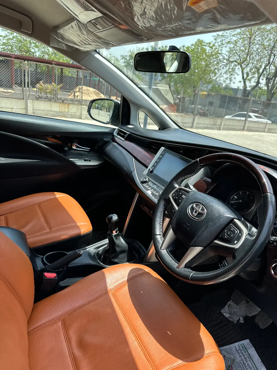 2021 INNOVA CRYSTA V MT