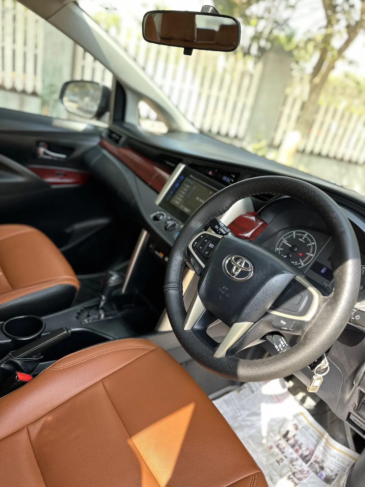 2019 TOYOTA INNOVA CRYSTA G AT