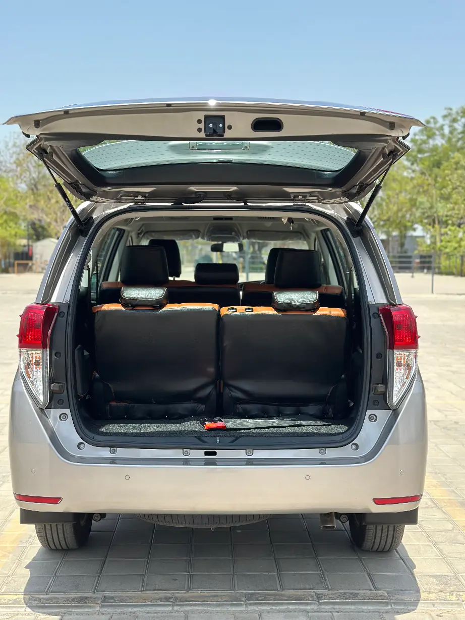 2021 INNOVA CRYSTA V MT