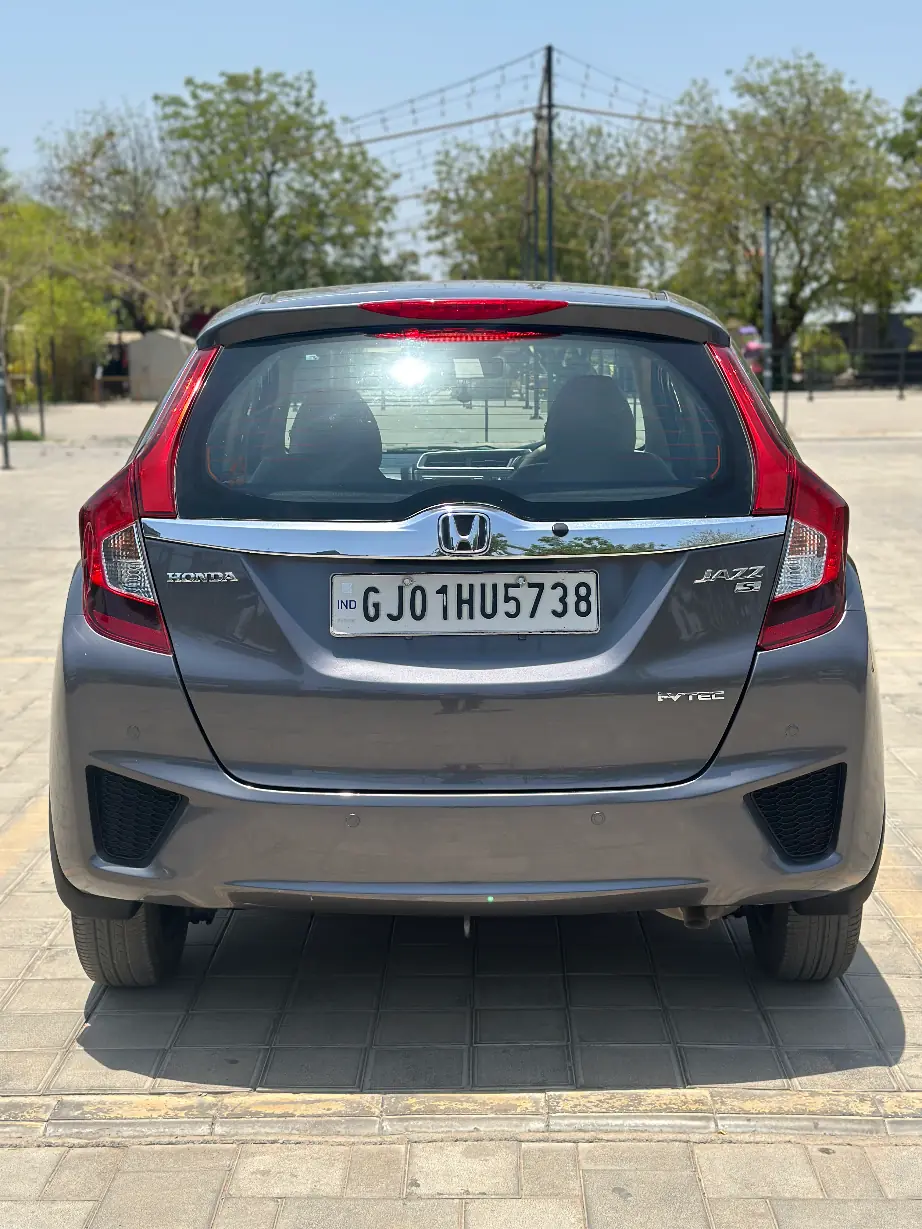 2017 HONDA JAZZ i-VTEC MT 1st FULL PETROL